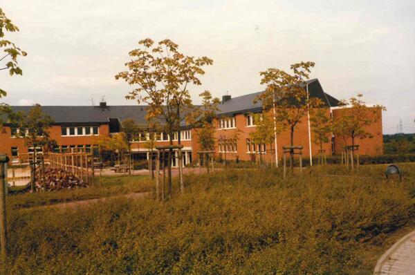 Abbildung: Schule Steinfeld Mölln, 1981(Kreisarchiv Herzogtum Lauenburg)
